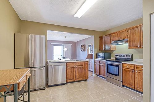 3202 Timberglen Dr, Imperial PA  15126-8207 exterior