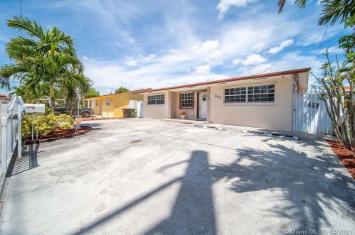 241 13th St, Hialeah, FL 33010-3537