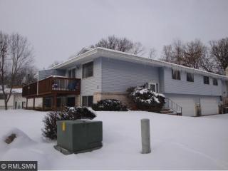 1639 Hickory Hill Dr, Saint Paul, MN 55122-2527