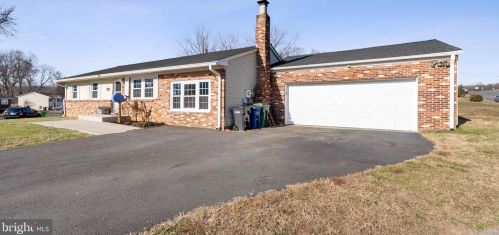 15108 Costa Dr, Woodbridge VA  22193-1647 exterior