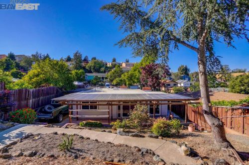 2573 Miramar, Hayward CA 94546-2820 exterior