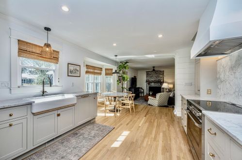 725 Chatter Rd, Mount Pleasant SC  29464-5116 exterior