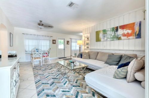 5009 Spruce Ave, West Palm Beach, FL 33407-2843