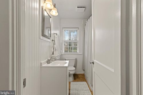 106 Roselle Ave, Lancaster PA  17603-6672 exterior