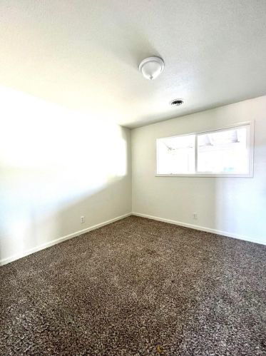 7076 Barbera Ave, Winton CA  95388-9302 exterior