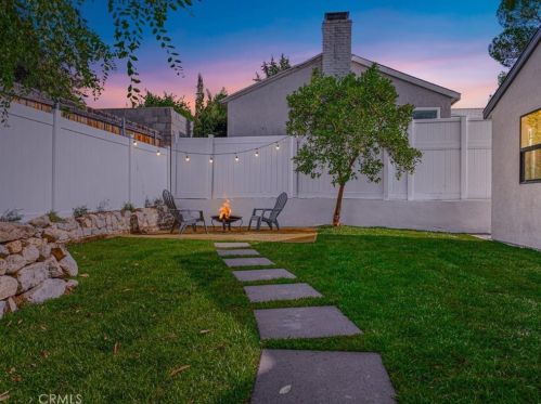 295 Poppyfields Dr, Altadena CA  91001-4837 exterior