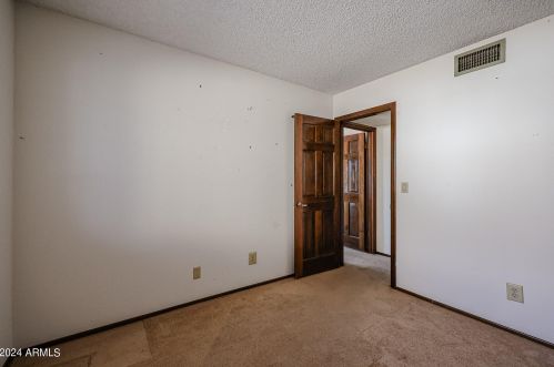 18210 44th Ave, Glendale AZ  85308-1637 exterior