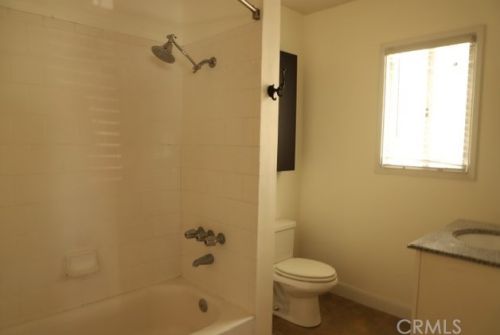 70 Roycroft Ave, Long Beach CA  90814-1822 exterior