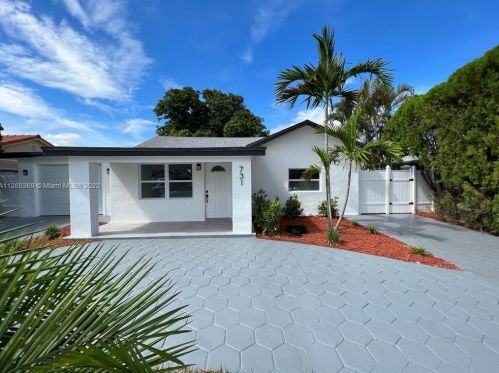 731 1st Pl, Hialeah, FL 33010-5047