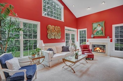 204 Farley Rd, White House Station, NJ 08889-5017