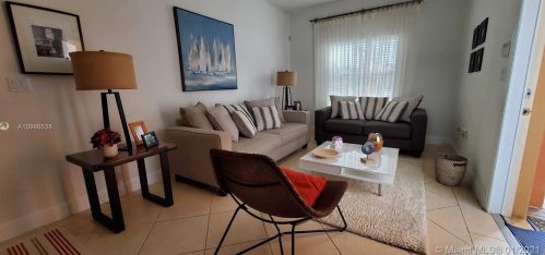 902 143rd Ter, Hollywood, FL 33027-6151