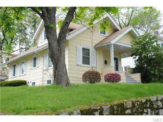 46 Edgewood Ave, Stamford CT  06907-2611 exterior