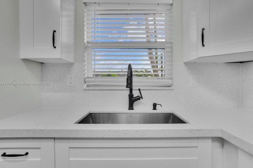 7720 35th St, Hollywood FL  33024-2213 exterior