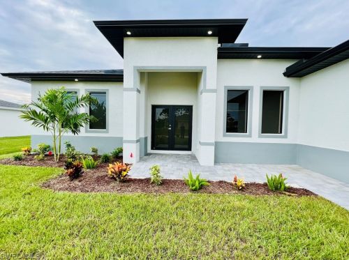 3104 20th Ave, Cape Coral, FL 33993-8319