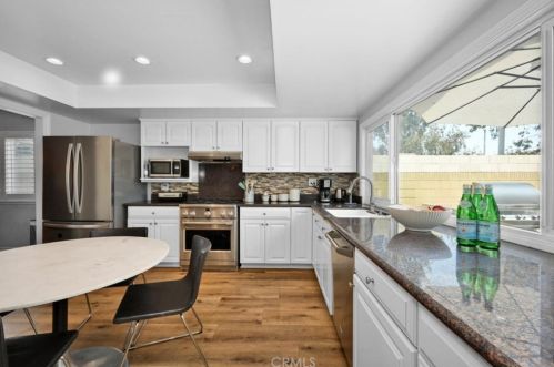9878 Avenida Mateo, Cypress CA  90630-3445 exterior