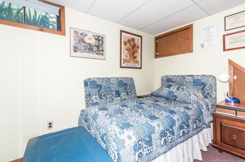 55 Jodi Dr, Wallingford CT  06492-2846 exterior