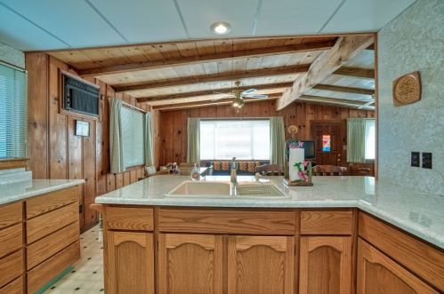 435 Esplanade St, Lakeport CA  95453-5305 exterior