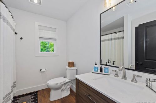 850 Upper Maple St, Killingly CT  06241-2229 exterior