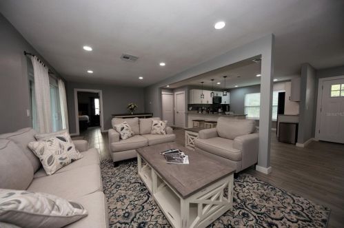 5604 102nd Ave, Pinellas Park FL  33782-3306 exterior