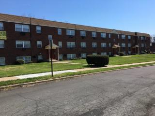 640 Lincoln Ave, Yardley PA  19067-2118 exterior