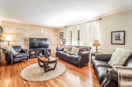 54 Mayfair Rd, Poughquag NY  12570-5012 exterior