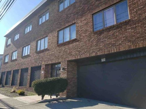 47 Bergen Blvd, Fairview NJ  07022-1854 exterior