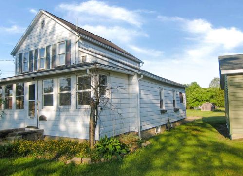 449 Main St, Pleasantville, PA 16341-9763