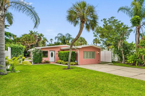 3208 Debazan Ave, Saint Petersburg, FL 33706-4048