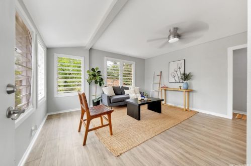 253 Olive Ave, Wahiawa, HI 96786-1724