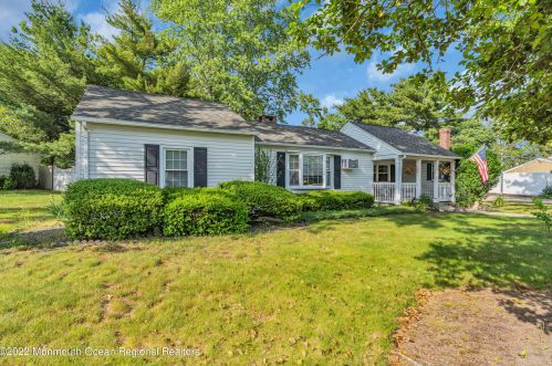 433 Lk Shr Dr, Bricktown NJ 08723-5079 exterior