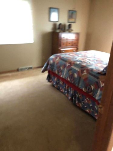 1668 Atlanta Cir, Manitowoc, WI 54220-1729