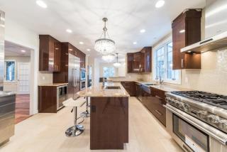 1 Elizabeth Rd, New Rochelle NY  10804-3211 exterior