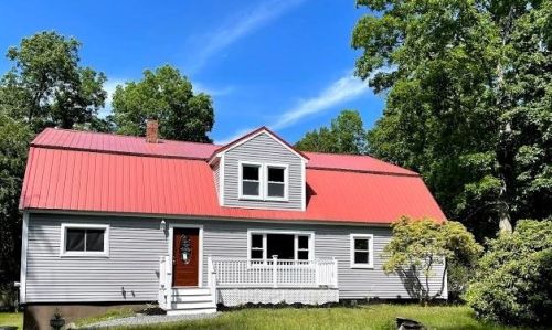 2 Butterfield Ln, Stratham NH  03885-2344 exterior