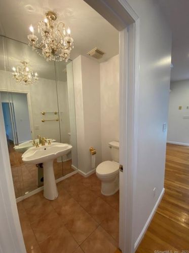 11 Westwood Pl, Stamford CT  06902-1419 exterior