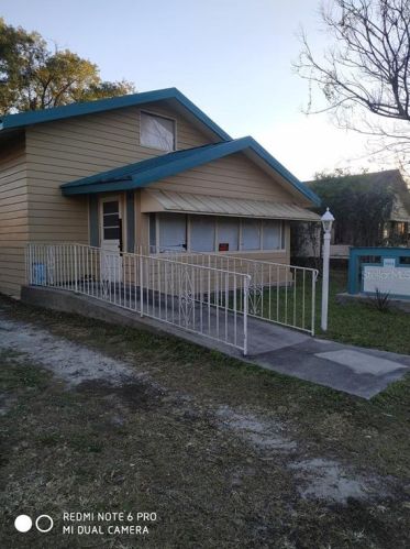 1004 Talton Ave, Deland, FL 32720-5036