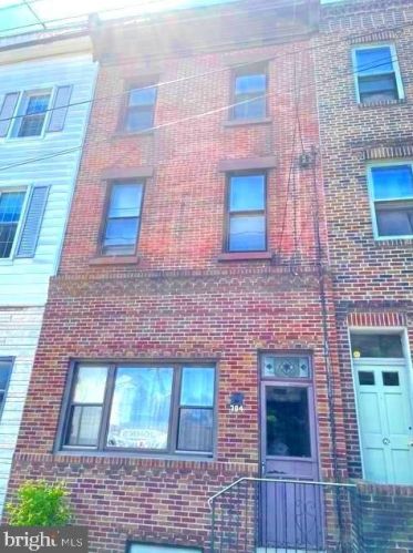 704 Christian St, Philadelphia, PA 19147-3912