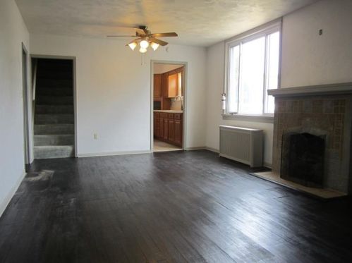 813 Mayville Ave, Pittsburgh PA  15226-1435 exterior