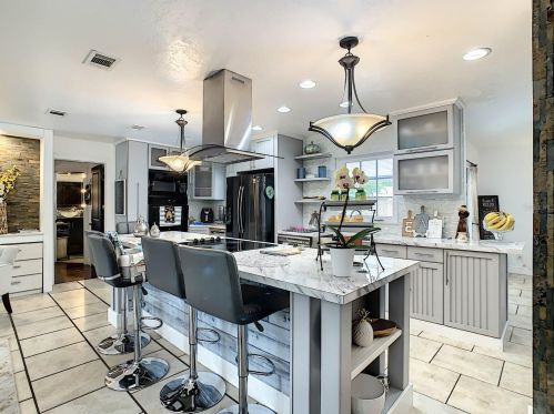 2425 Franklin Dr, Kissimmee FL 34744-2725 exterior