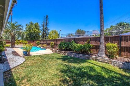 237 Eucalyptus Dr, Redlands CA  92373-7122 exterior