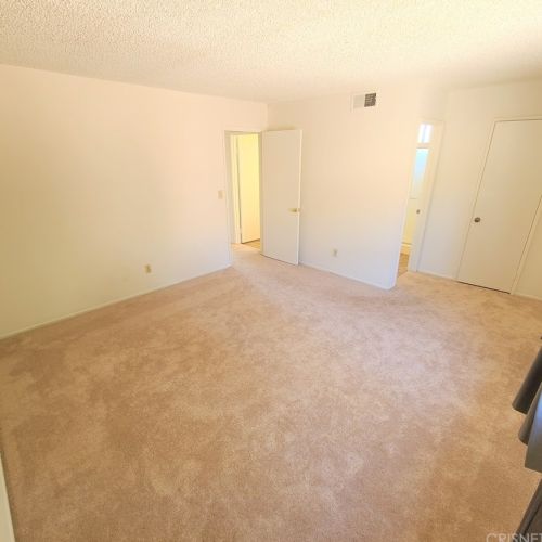 28535 Winterdale Dr, Santa Clarita CA  91387-3136 exterior