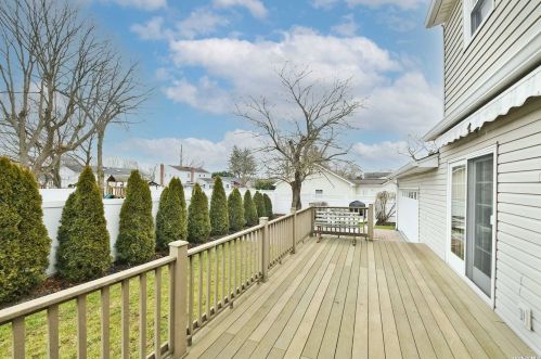 287 Irving Ave, Deer Park NY  11729-3404 exterior