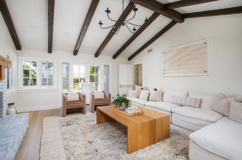 2936 Alta Vis Dr, Newport Beach CA  92660-3205 exterior