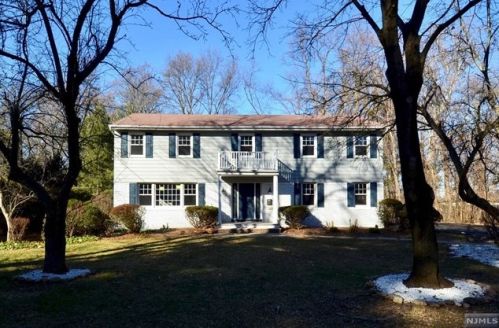 32 O Shaughnessy Ln, Closter NJ  07624-3214 exterior