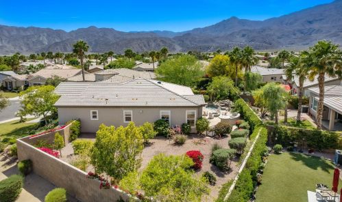 81450 Moonstone Ct, La Quinta CA  92253-8244 exterior