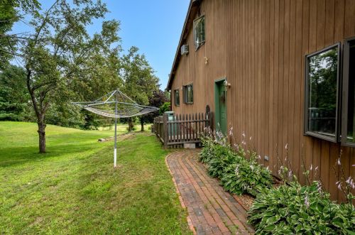 121 Ladd Hill Rd, Belmont NH  03220-3009 exterior