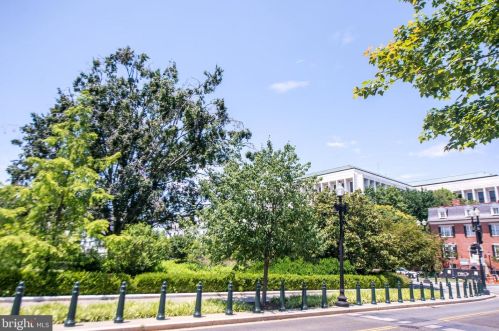 115 2nd St, Washington, DC 20002-7321