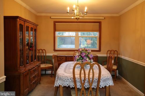 1922 Stirling Dr, Lansdale PA  19446-5560 exterior