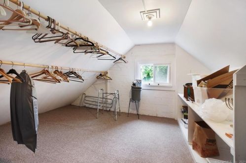 27 Green Hill Rd, North Haven CT  06473-2139 exterior