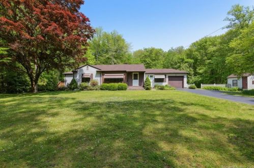 1006 Pequot Trl, Stonington, CT 06378-1918