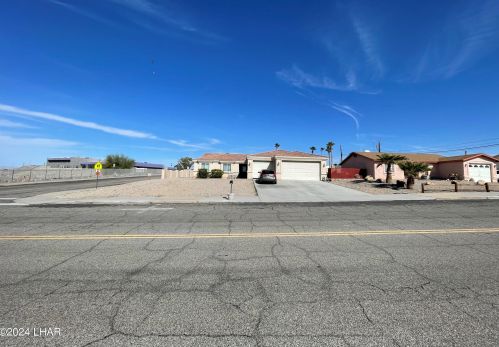 3101 Caravelle Dr, Lake Havasu City, AZ 86406-6150